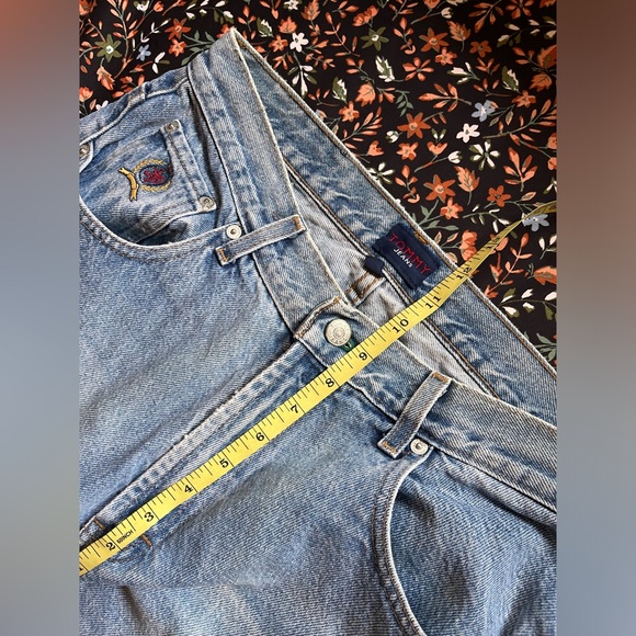 Vintage Tommy Hilfiger Big Logo Straight Jeans - Picture 7 of 9